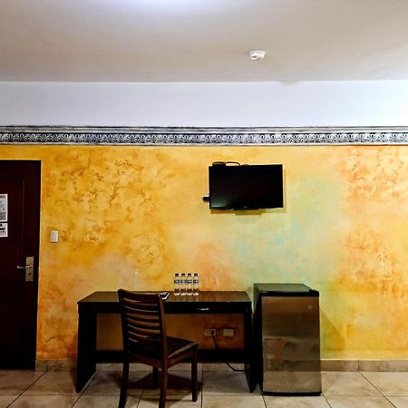 Antigua Inn Hotel Гватемала Экстерьер фото
