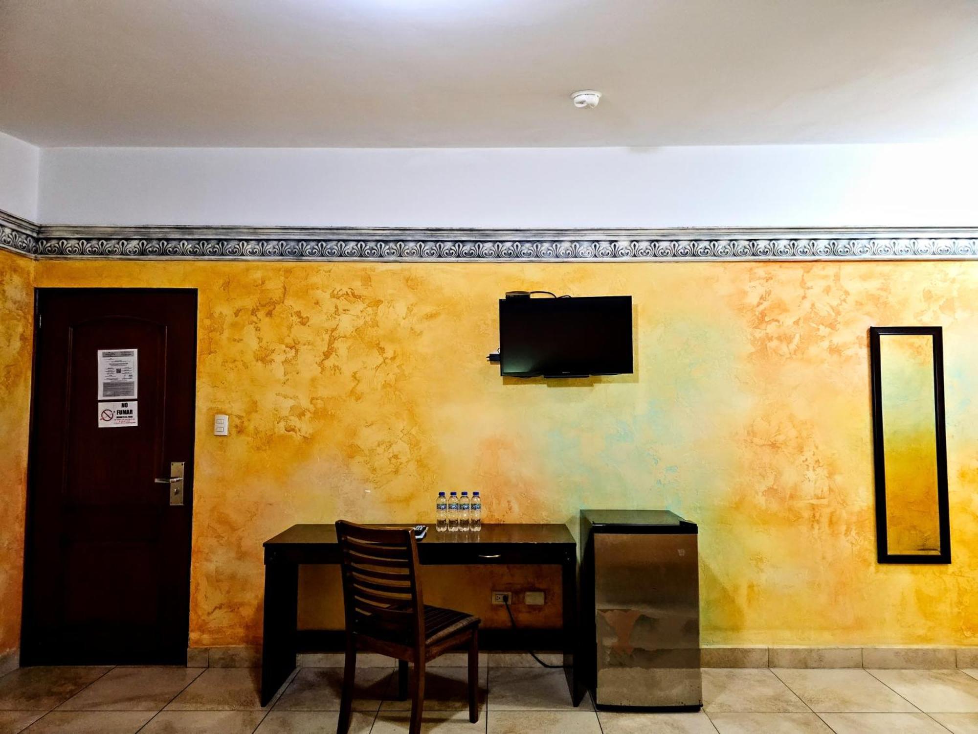 Antigua Inn Hotel Гватемала Экстерьер фото