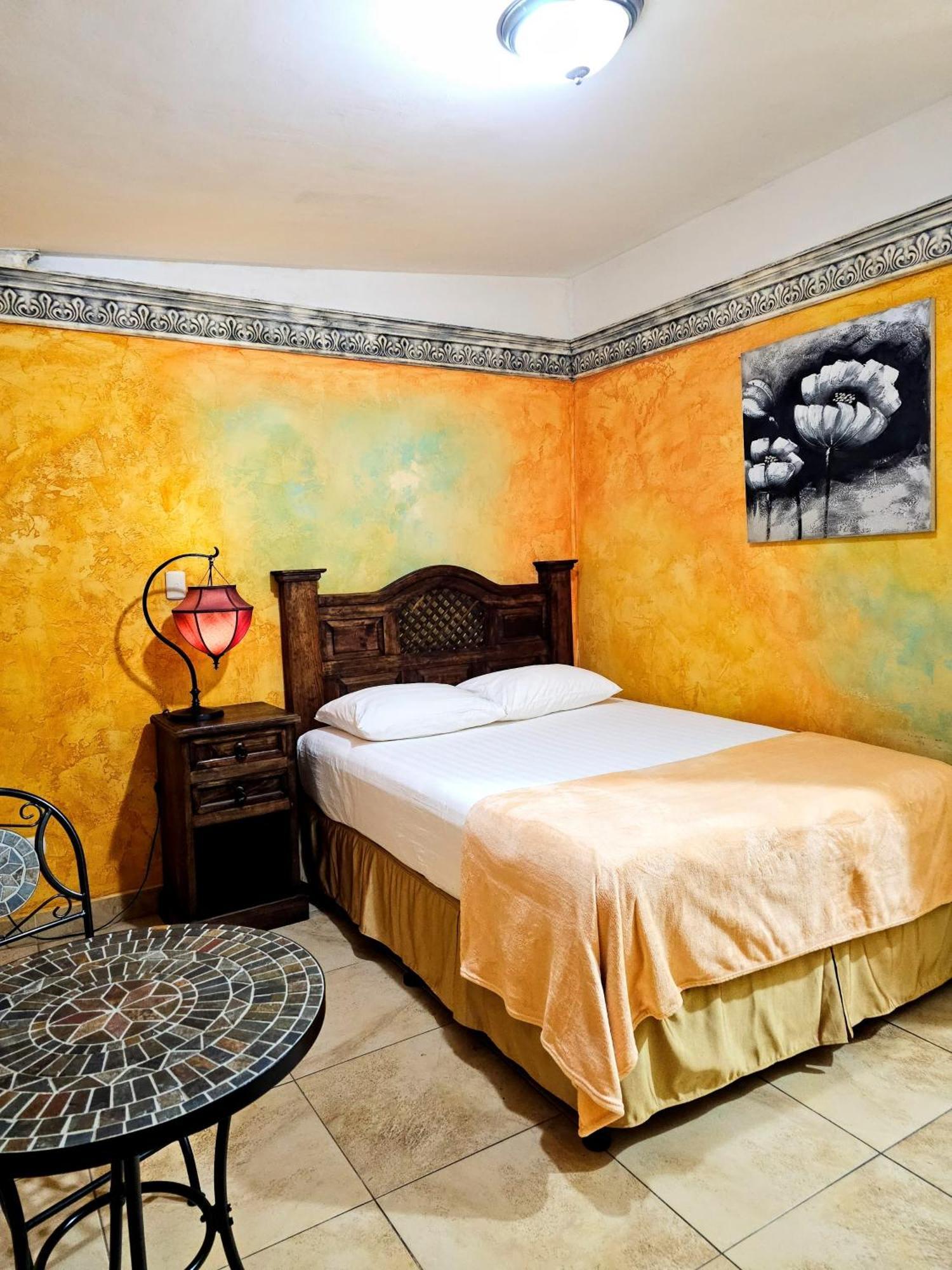 Antigua Inn Hotel Гватемала Экстерьер фото