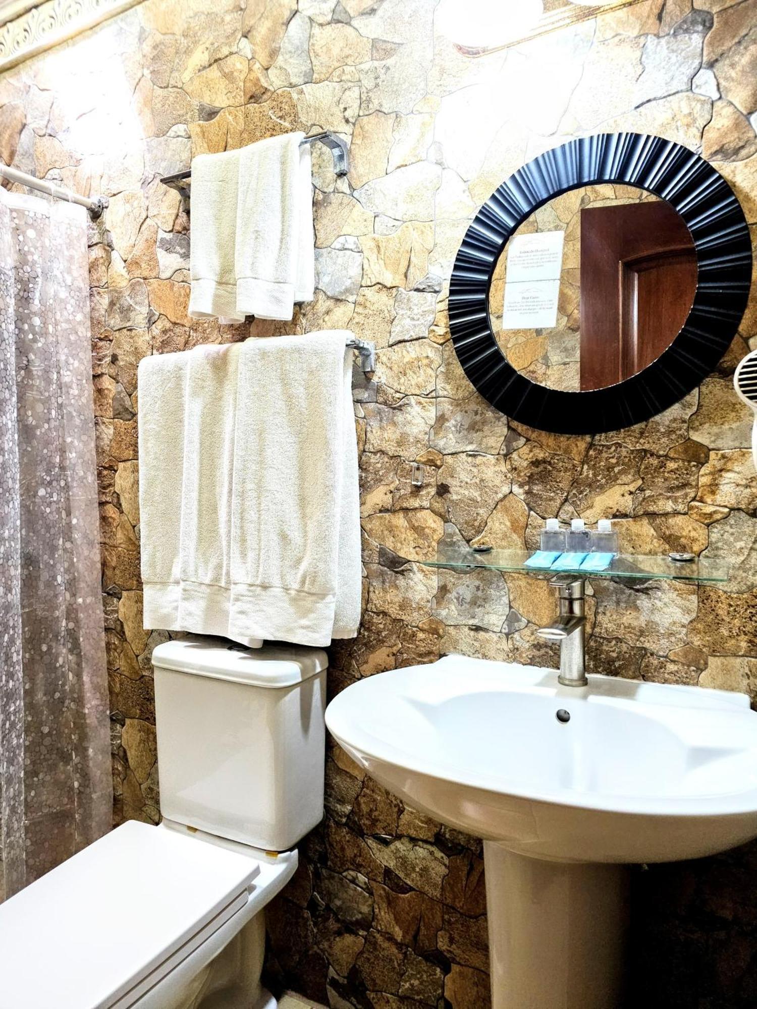 Antigua Inn Hotel Гватемала Экстерьер фото